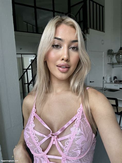 Bella Murphy Yourdadsfavourites Nude Onlyfans Leaks The Fappening