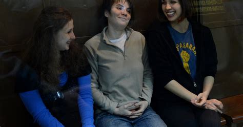 Reprise à Moscou du procès en appel des trois jeunes femmes des Pussy Riot