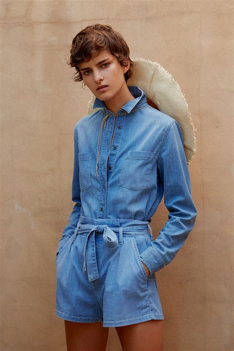 The Perfect Chambray Shirt - A Wardrobe Staple? – Outland Denim