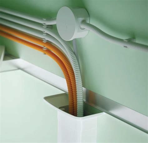 Металлическая гофрированная труба для электропроводки: особенности ...