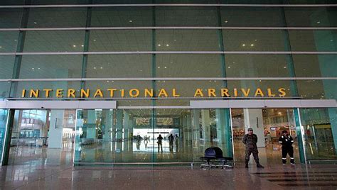 money woes  pakistan  pushing  outsource islamabad airport