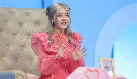 Lần thứ hai tỏ tình trong show hẹn hò hot girl khóc khi bị từ chối