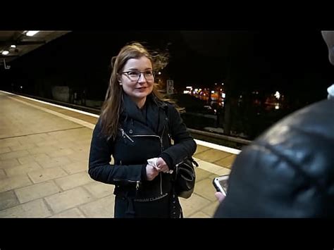 L Allemande Tinyemily Bais E Par L Inspecteur Des Trains Et Ins Min E Dans La Chatte Xvideos