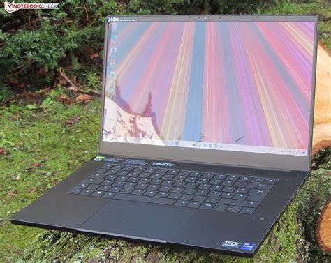 Razer Blade Oled Early Review A Compact Gaming Laptop With