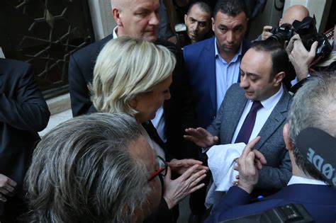 Marine Le Pen Recusou V U Isl Mico No Encontro Mufti De Beirute