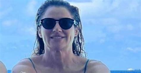 Luisa Ranieri Foto Senza Precedenti Paradiso Bikini Da Urlo