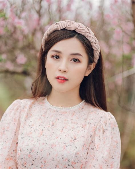 Hội hot girl rich kid khoe diện áo dài đón Tết Đời sống ZNEWS VN