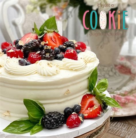 Berry Chantilly Cake Class | It's Just a Cookie