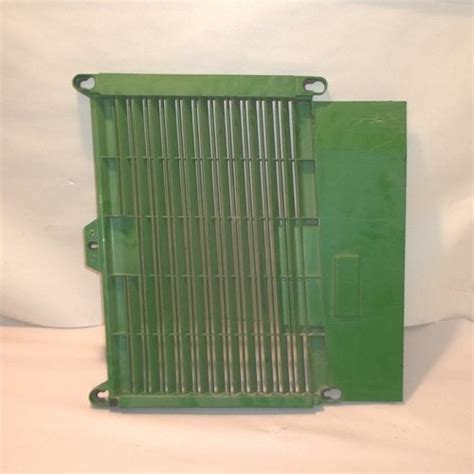 Used Grille Panel Left Hand Fits John Deere 6410 6400 6200 6405 6210