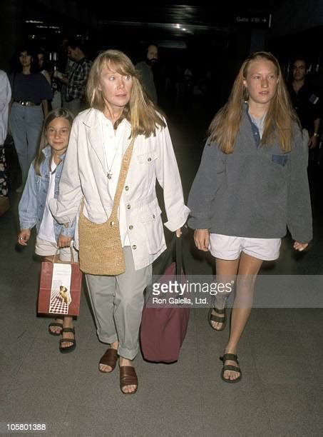 20 Hot Schuyler Fisk Bikini Pics