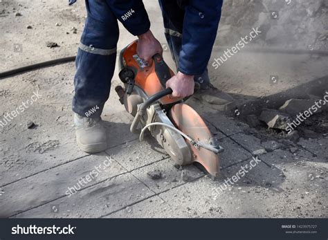 Builder Circular Saw Cut Asphalt Road Stock Photo 1423975727 | Shutterstock