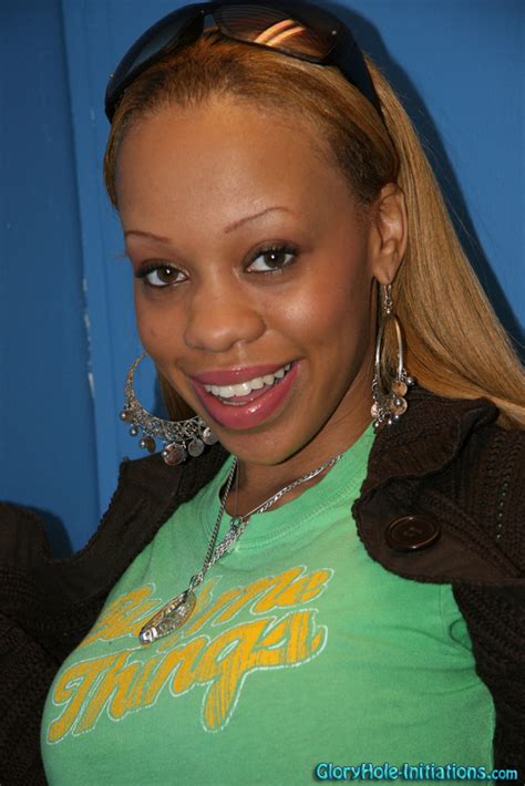 Melrose Foxxx Gloryhole Porn Pic