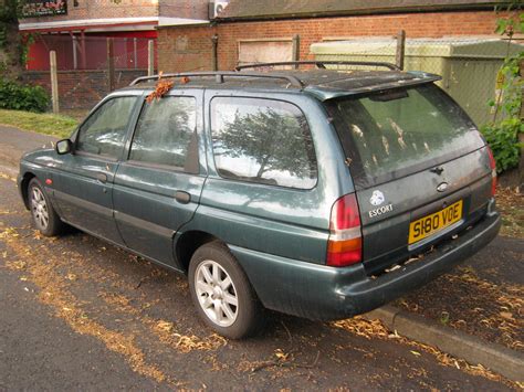 August 1998 Ford Escort Finesse 1753cc Turbo Diesel Estate Flickr