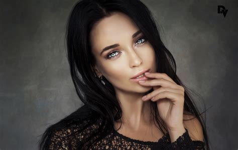 Обои brunette babe angelina petrova на рабочий стол