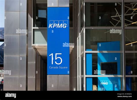 Kpmg General View Gv At 15 Canada Square Canary Wharf London Stock