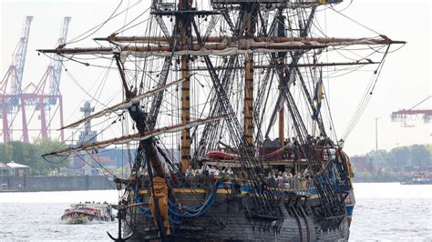 Segelschiff „götheborg Legt Erfolgreich In Hamburg An