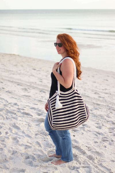 Crochet Kit Sandpiper Tote Lion Brand Yarn