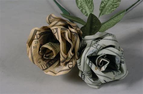 How To Make A Money Rose