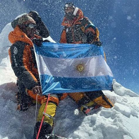 Laura Horta Primera Mujer Argentina En Hacer Cumbre En La Octava