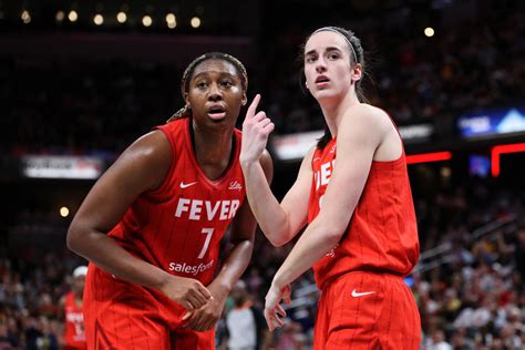 Fever Defeat Sky 7170 In First WNBA Meeting Between Caitlin Clark