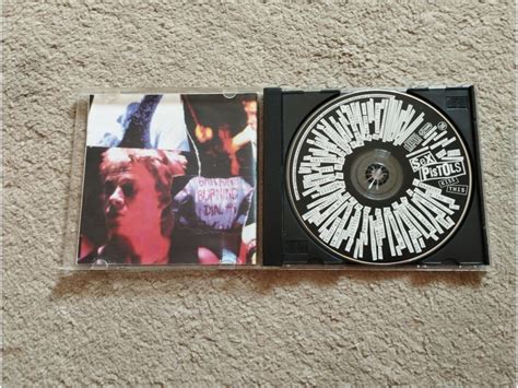 Sex Pistols Kiss This Kupindo