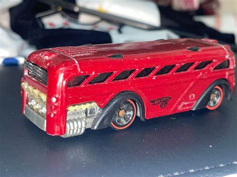 Carrinho Hot Wheels Surfin School Bus Carrinho De Beb Hotwheels