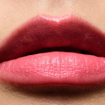 Guerlain Lily Caress Floral Nude Blossom Kiss Kisskiss Shine Bloom Lipsticks Reviews Swatches