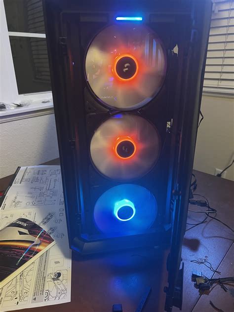 Meshify 2 RGB not working correctly. The RGB button on top can only