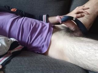 用振动器边缘我粗壮的鸡巴进行大规模射精 Pornhub Gay