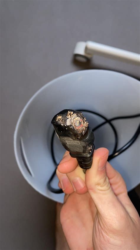 My psu got fried : r/hardwaregore