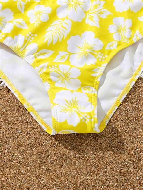 SHEIN Conjunto De Bikini Con Estampado Floral Y Cruce En El Pecho Talla Grande Falda De Playa