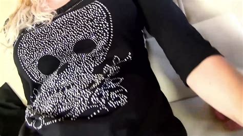 Julia Pink Auf Der Ledercouch Eingeritten Free Hd Porn A Xhamster