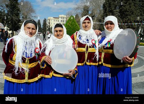 Baku, Azerbaijan. 19th Mar, 2014. Azerbaijani women perform traditional