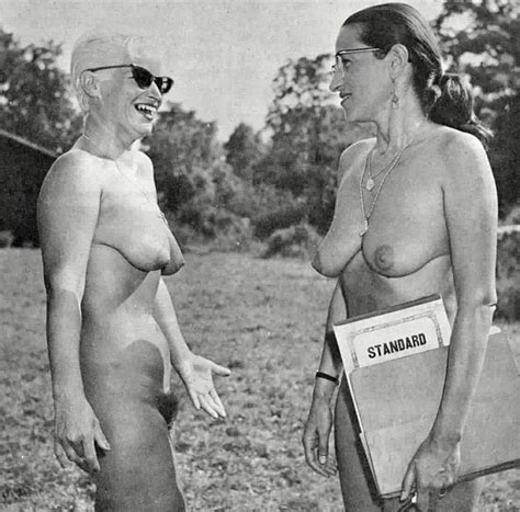 Ultra Sexy Vintage Babes GjsVvZLbAAAru2j Porn Pic