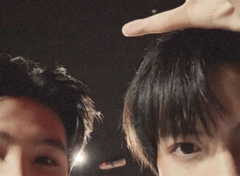 Pin By On Firstkhao Friends In Love Gmmtv Actors Cute Gay Couples