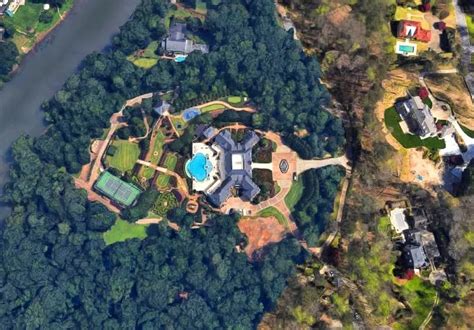 Steve Harvey's House: The Atlanta Mansion - Urban Splatter