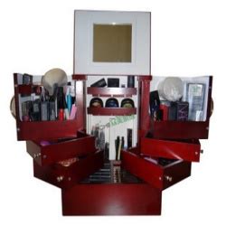 Шкафчик для косметики от LORI GREINER.