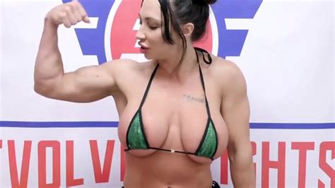 Long Boobed Bella Rossi Lesbian Wrestling Fight Vs Brandi Mae With Rough Twat