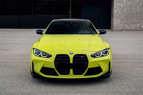 Rent Bmw M4 Yellow In Dubai Sportscars Octane Car Rental Dubai
