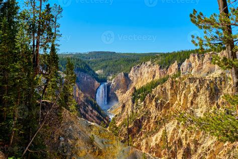 Lower Falls in Yellowstone National Park 21521985 Stock Photo at Vecteezy