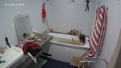 Watch Shower Girl Shana Bath Jan Naked People With Libusa Dolph In Guest Room The