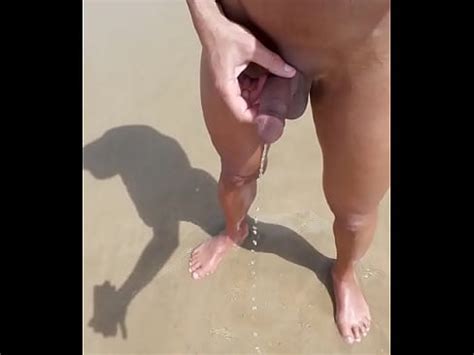 Mostrando Mi Polla Y Mi Culo En La Playa Naturista Y Orinando En El Mar Parte Xvideos
