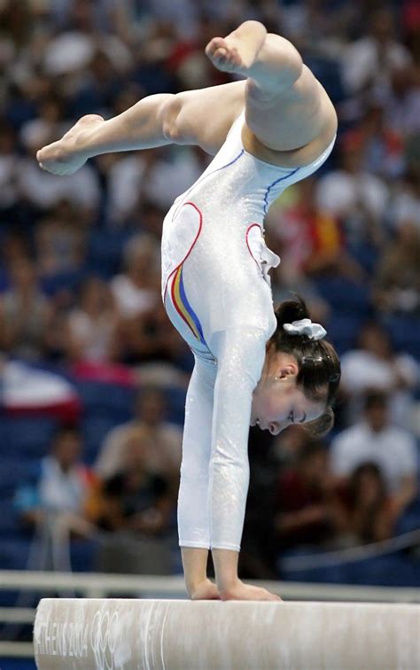 Gymnastics Wallpapers (52 images) - WallpaperCat