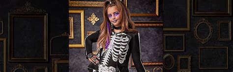 Bone-Chilling Skeleton Costumes and Décor for the (Halloween) Win ...