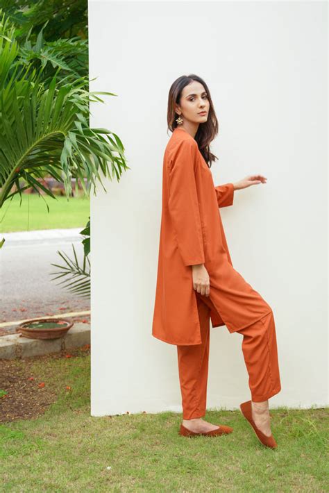 Manto Basics - Women