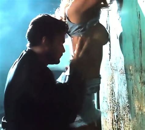 CancerWomen PAMELA ANDERSON Fuck Against The Wall