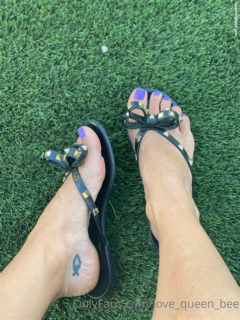 Love Queen Bee Nude OnlyFans Leaks Fappening FappeningBook