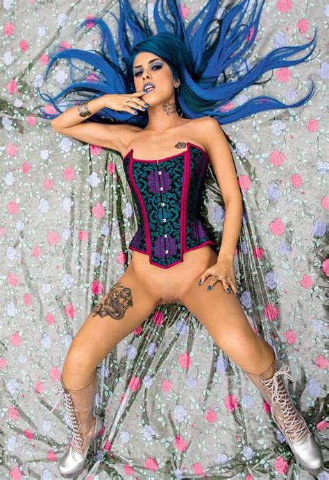 Tati Zaqui Nude Singer Showed Tiny Pussy Piercing
