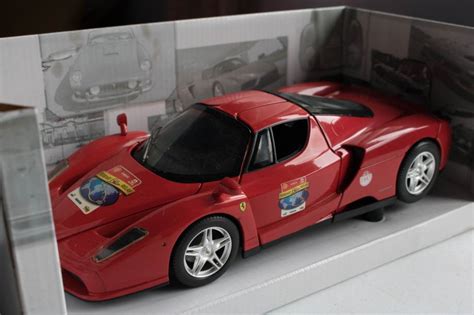 Ferrari Enzo Hot Wheels 1 18