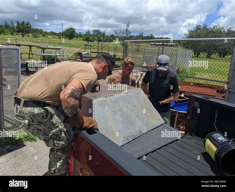 Santa Rita Guam Aug 24 2022 Steelworkers Assigned To Naval Mobile